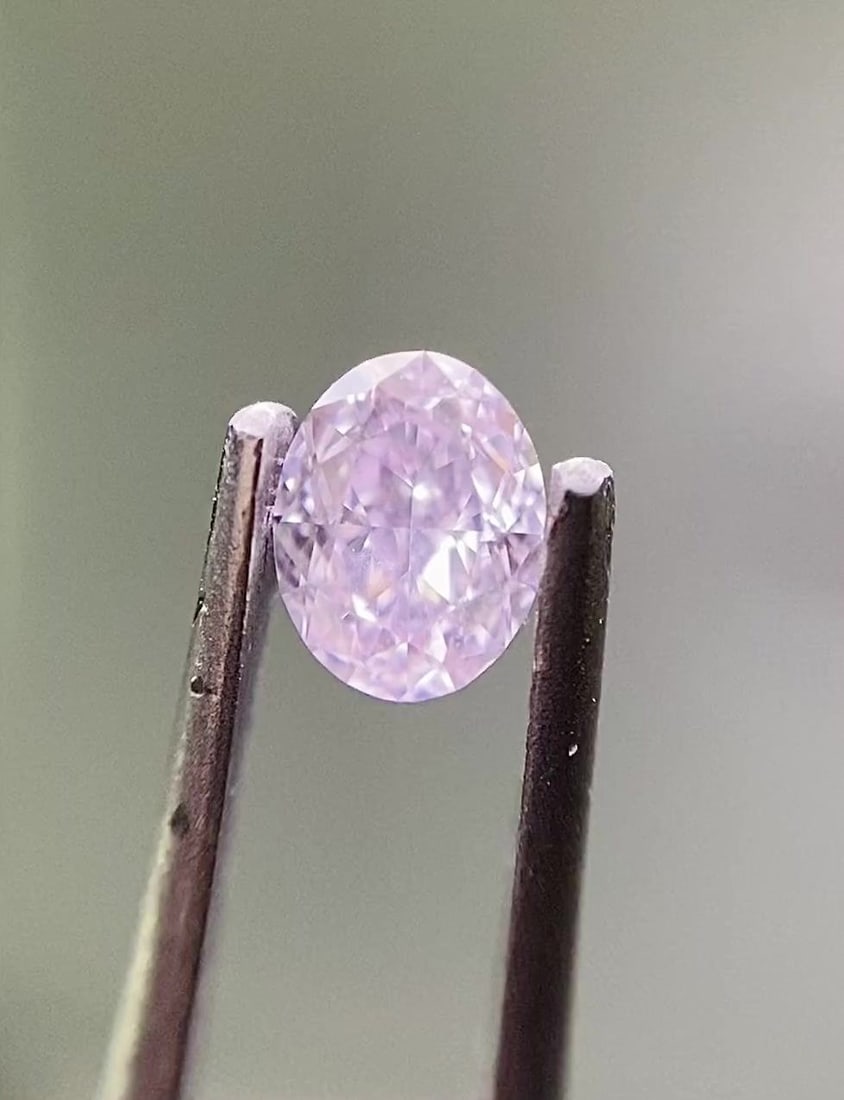 Loose Diamond - OVAL 0.26ct Fancy Light Purplish Pink SI1: Loose Diamond - OVAL 0.26ct Fancy Light Purplish Pink SI1 Source: Natural Shape: OVAL Carats: 0.26 Color: Fancy Light Purplish Pink Certification: GIA Video: