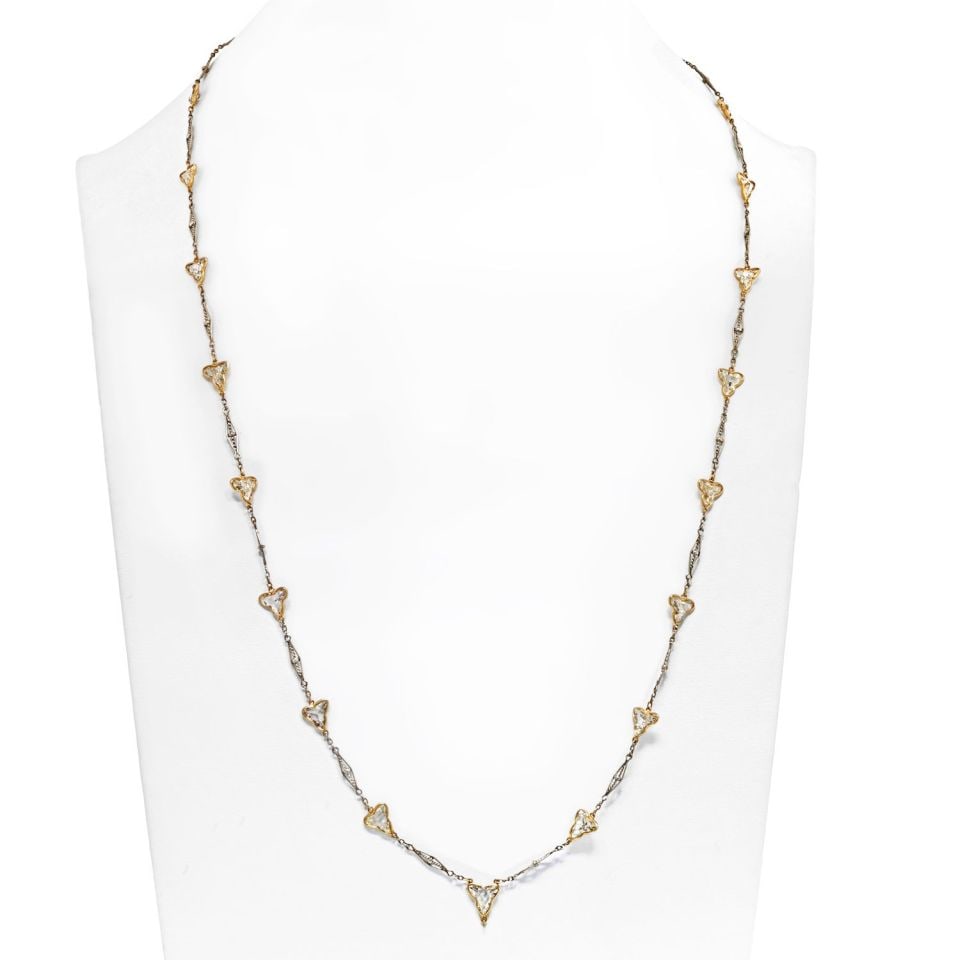 Platinum Diamond Necklace 7.50ct Fancy Club Shape 24 Inches: Platinum Diamond Necklace 7.50ct Fancy Club Shape 24 Inches Elevate your elegance with this stunning Platinum Diamond Chain Necklace. Featuring a remarkable total diamond weight of approximately 7.50 