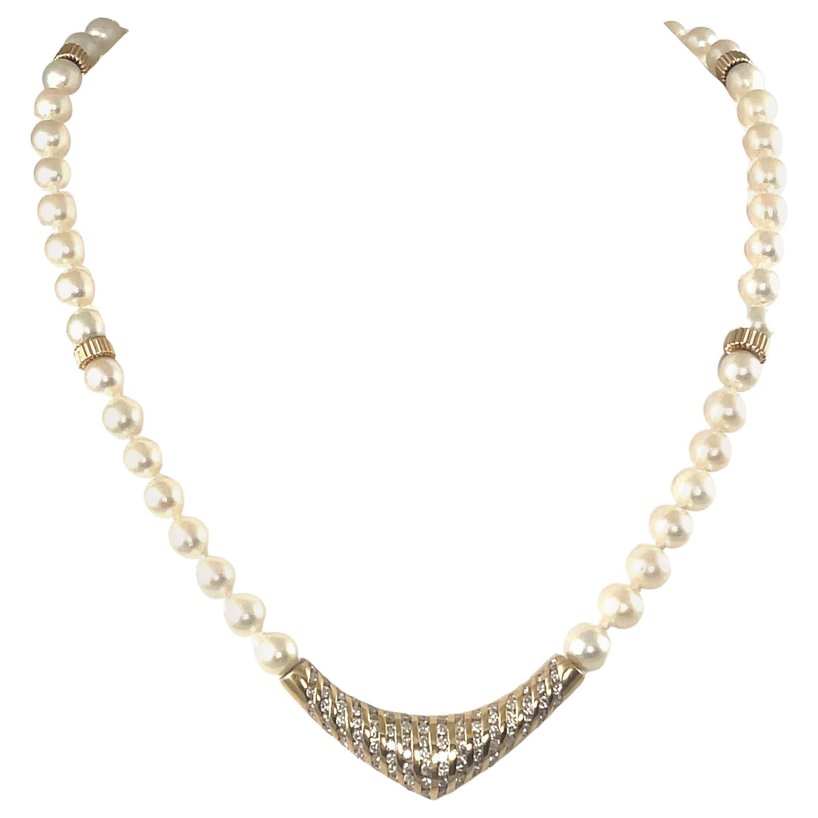 Contemporary 14K Yellow Gold Pearl Diamond Necklace 2.7 ct 18 in: Contemporary 14K Yellow Gold Pearl Diamond Necklace 2.7 ct 18 in This stunning strand necklace features a beautiful combination of pearls and round brilliant diamonds, elegantly set in 14-karat yellow