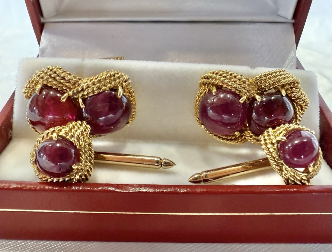 David Webb 18K Gold Cufflinks and 14K Gold Studs Set: David Webb 18K Gold Cufflinks and 14K Gold Studs Set Elevate your formal attire with this exquisite David Webb dress set, featuring a pair of cufflinks and two studs crafted from premium yellow gold. 
