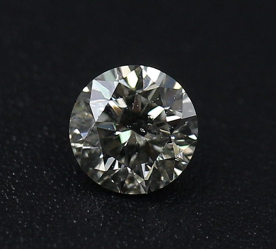 Loose Diamond - ROUND 0.31ct J I2: Loose Diamond - ROUND 0.31ct J I2 Source: Natural Shape: ROUND Carats: 0.31 Color: J Clarity: I2 Certification: GIA The Diamond Depot Guarantee: All items in this auction are guaranteed to be 100% aut