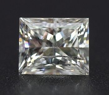 Loose Diamond - PRINCESS 1.0ct F I1: Loose Diamond - PRINCESS 1.0ct F I1 Source: Natural Shape: PRINCESS Carats: 1.0 Color: F Clarity: I1 Certification: NONE The Diamond Depot Guarantee: All items in this auction are guaranteed to be 100