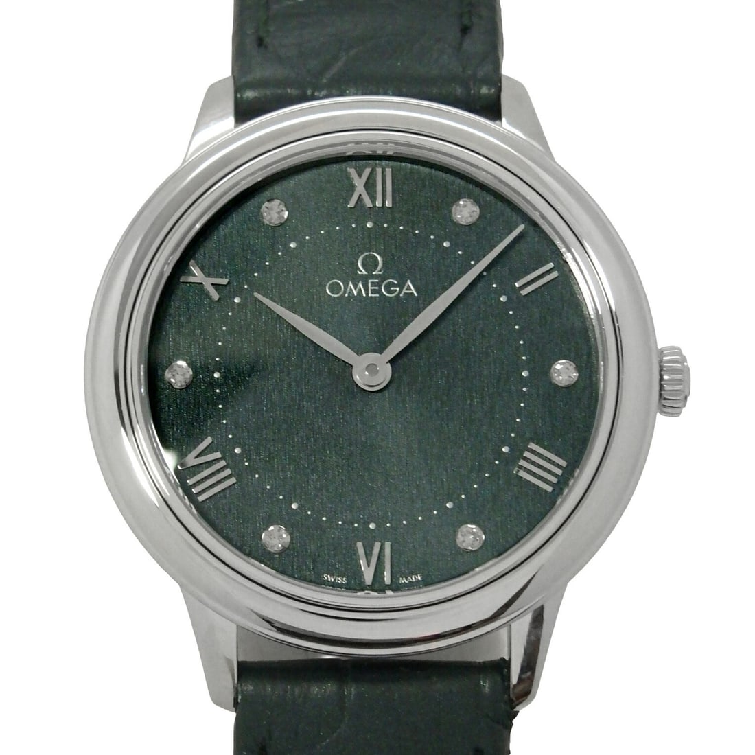 Omega De Ville Prestige Ladies Green Dial Wristwatch: Omega De Ville Prestige Ladies Green Dial Wristwatch This Omega De Ville Prestige ladies' wristwatch features a striking green dial, offering a refined and elegant design. Crafted in Switzerland, this
