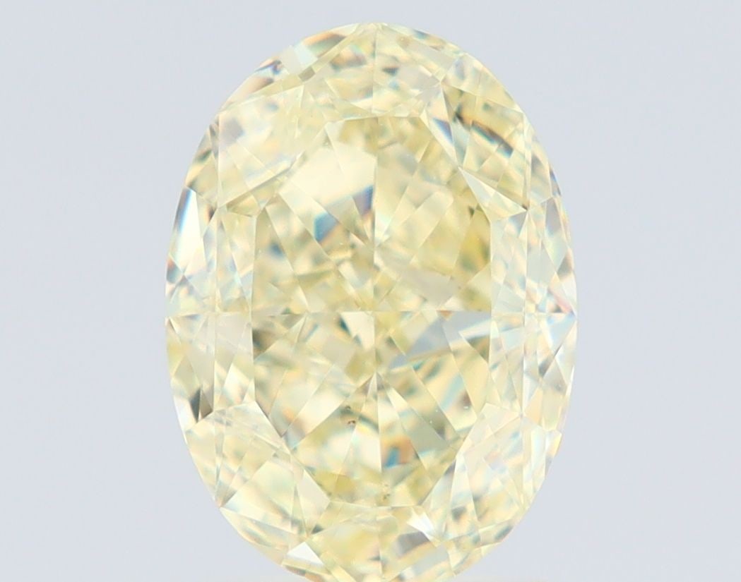 Loose Diamond - OVAL 2.27ct W-X VS2: Loose Diamond - OVAL 2.27ct W-X VS2 Source: Natural Shape: OVAL Carats: 2.27 Color: W-X Certification: GIA The Diamond Depot Guarantee: All items in this auction are guaranteed to be 100% authentic. A