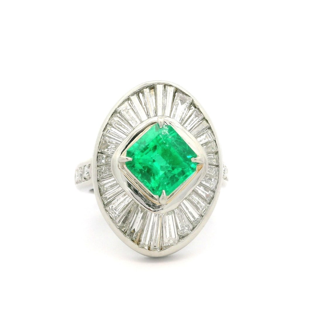 Platinum GIA 2.89ct Colombian Emerald Diamond Ballerina Cocktail Ring: Platinum GIA 2.89ct Colombian Emerald Diamond Ballerina Cocktail Ring This exquisite cocktail ring showcases a stunning natural Colombian emerald and brilliant diamonds, set in solid platinum. The cen