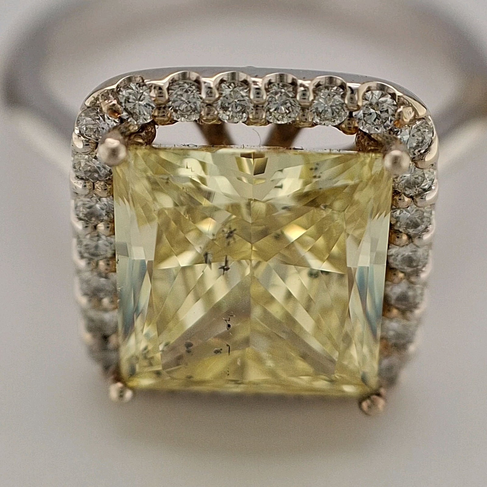 Loose Diamond - PRINCESS 3.6ct Fancy Yellow SI2: Loose Diamond - PRINCESS 3.6ct Fancy Yellow SI2 Source: Natural Shape: PRINCESS Carats: 3.6 Color: Fancy Yellow Certification: EGL Video: