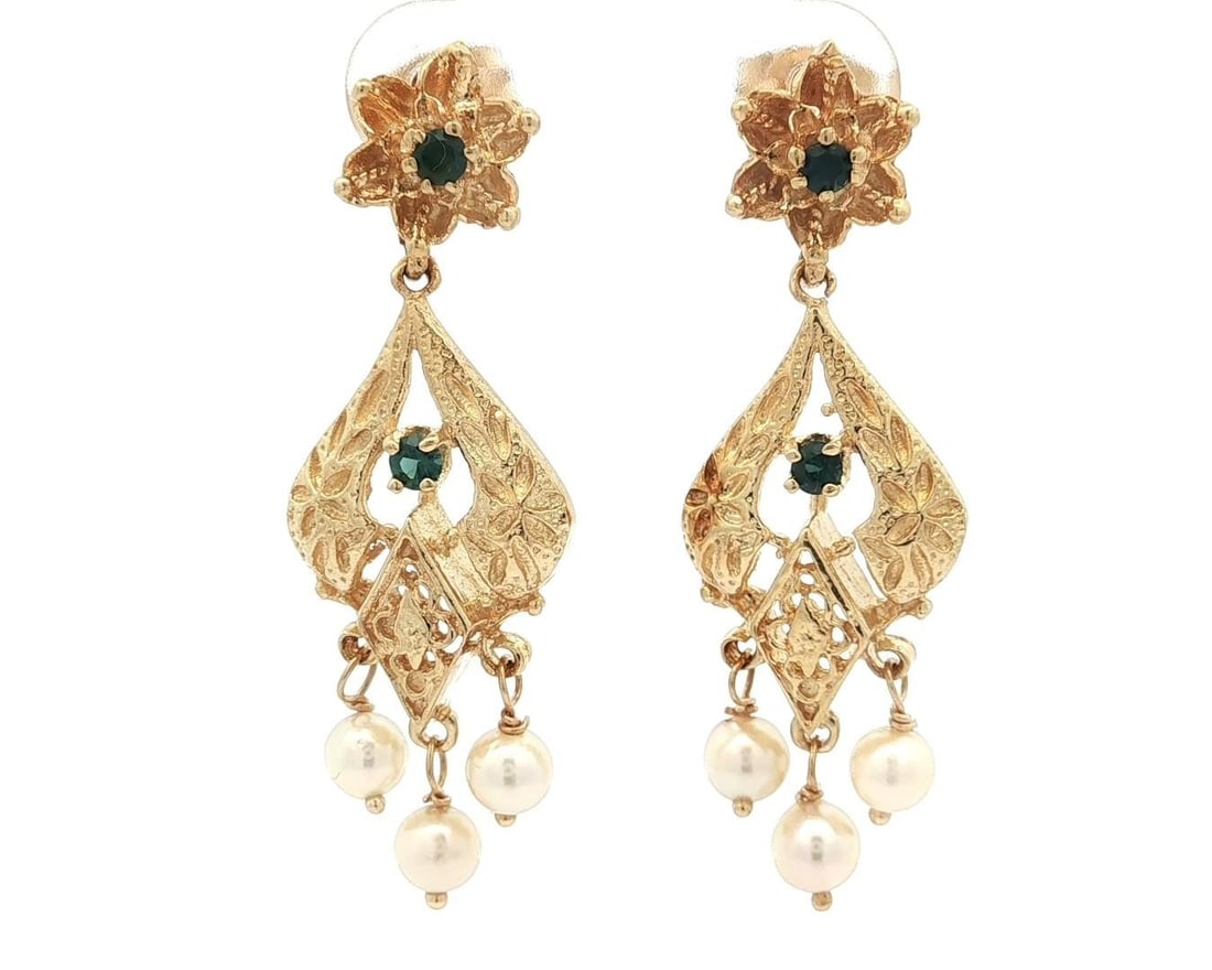 Vintage Yellow Gold Floral Dangle Earrings with Sapphire and Pearl: Vintage Yellow Gold Floral Dangle Earrings with Sapphire and Pearl Adorn your ears with these exquisite Vintage Yellow Gold Round Sapphire & Pearl Textured Floral Dangle Drop Earrings. These stunning 