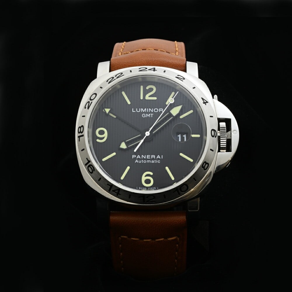 Panerai Luminor GMT Flinke PAM00029 M Series Automatic 44mm Men's Watch: Panerai Luminor GMT Flinke PAM00029 M Series Automatic 44mm Men's Watch This Panerai Luminor GMT Flinke PAM00029 (OP6807) is a men's automatic wristwatch featuring a stainless steel case and a genuine