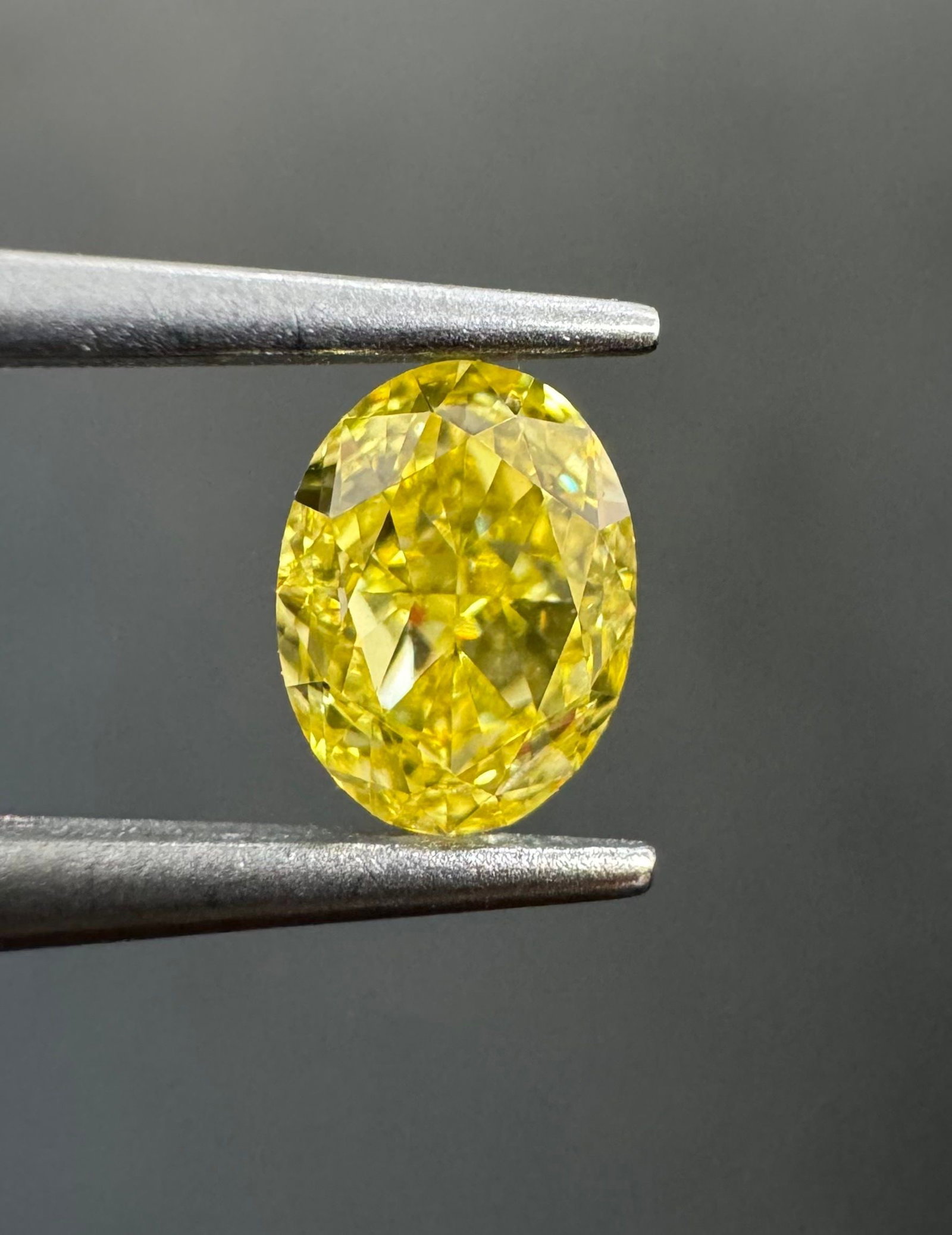 Loose Diamond - OVAL 0.5ct Fancy Intense Yellow VS2 (1 of 1)