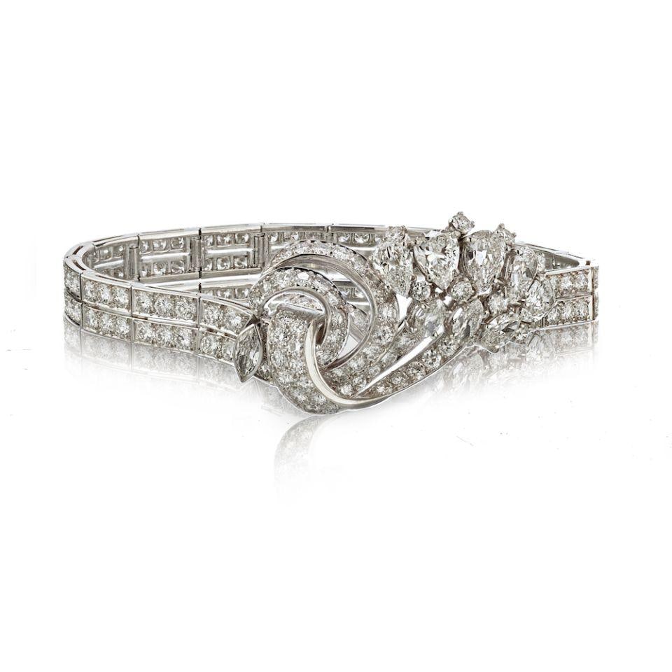 Mellerio French Vintage Platinum Diamond Bracelet 13.25cttw Signed Paris: Mellerio French Vintage Platinum Diamond Bracelet 13.25cttw Signed Paris This exquisite vintage bracelet by Mellerio showcases a stunning array of 156 diamonds totaling approximately 13.25 carats. Cra