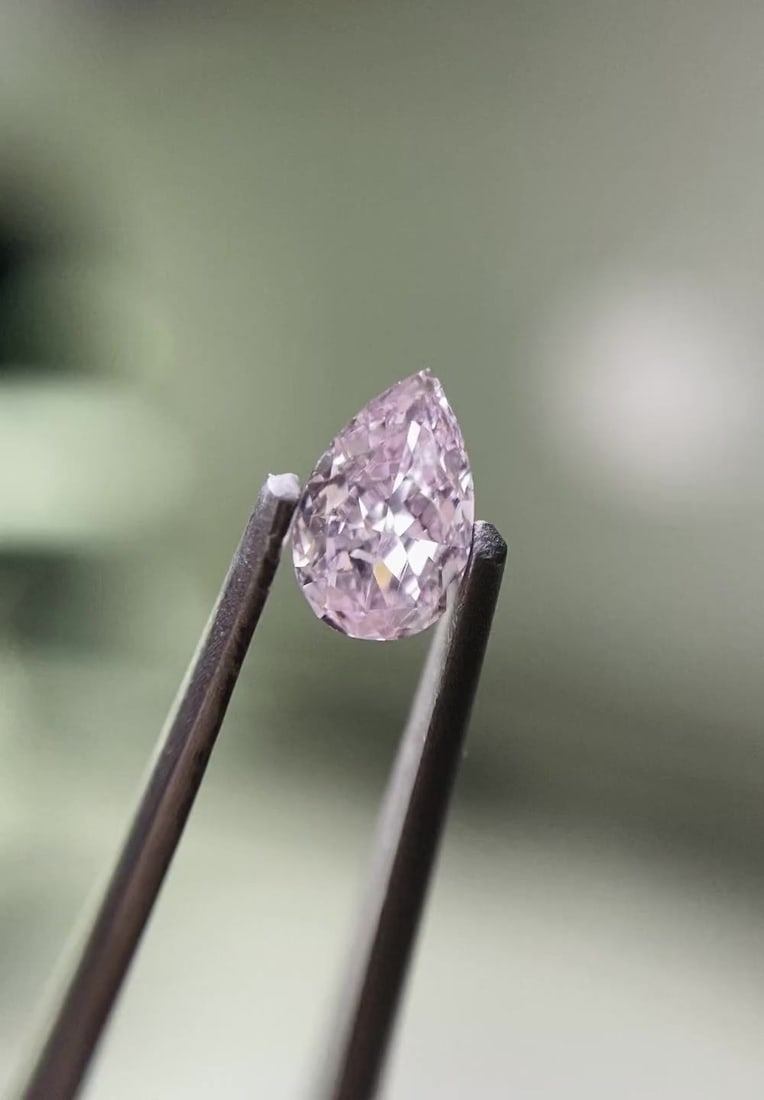 Loose Diamond - OVAL 1.0ct Fancy Yellow SI1: Loose Diamond - OVAL 1.0ct Fancy Yellow SI1 Source: Natural Shape: OVAL Carats: 1.0 Color: Fancy Yellow Certification: GIA Video: