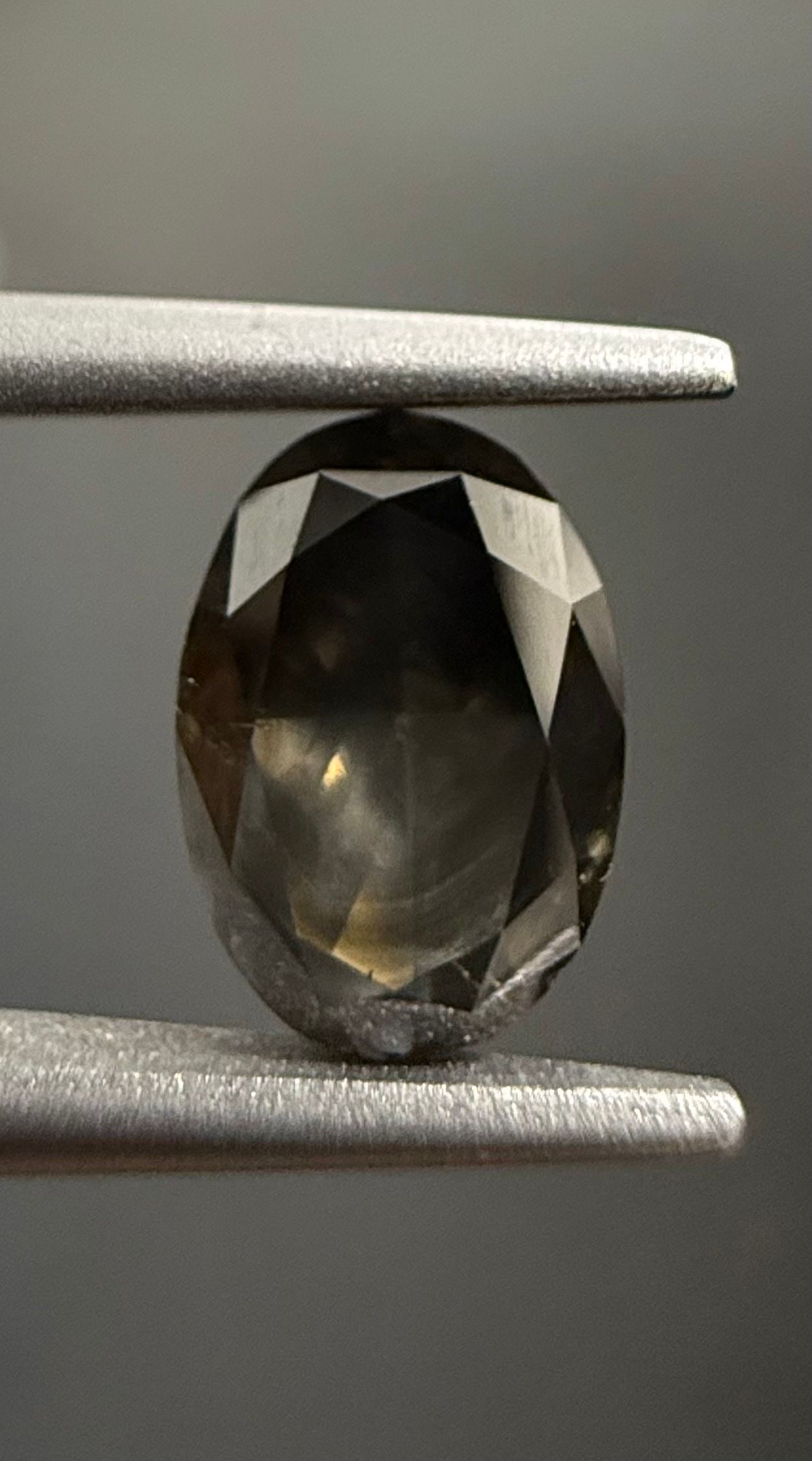 Loose Diamond - OVAL 1.32ct Brown: Loose Diamond - OVAL 1.32ct Brown Source: Natural Shape: OVAL Carats: 1.32 Color: Brown Certification: IGI The Diamond Depot Guarantee: All items in this auction are guaranteed to be 100% authentic. A