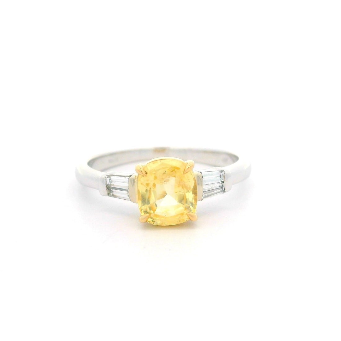 Vintage 14k Gold GIA Certified 1.23ctw Pastel Yellow Sapphire Diamond Ring: Vintage 14k Gold GIA Certified 1.23ctw Pastel Yellow Sapphire Diamond Ring This exquisite vintage ring showcases a stunning 14k yellow gold setting adorned with a genuine cushion cut pastel yellow