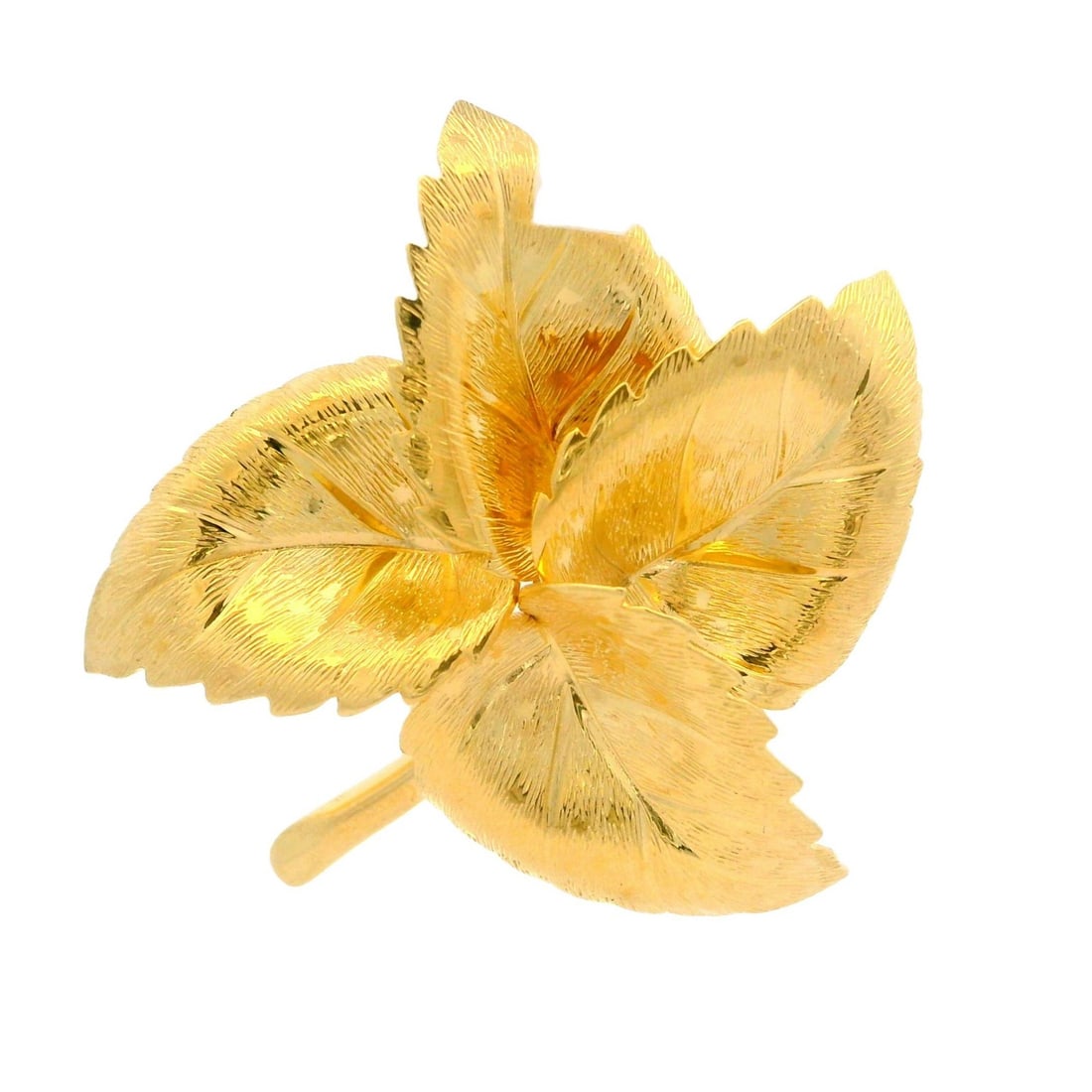 Vintage Grosse 14k Yellow Gold Textured Leaf Brooch Pin: Vintage Grosse 14k Yellow Gold Textured Leaf Brooch Pin This exquisite vintage brooch features a stunning 3D detailed textured leaf design, crafted from solid 14k yellow gold. Sourced from Germany and