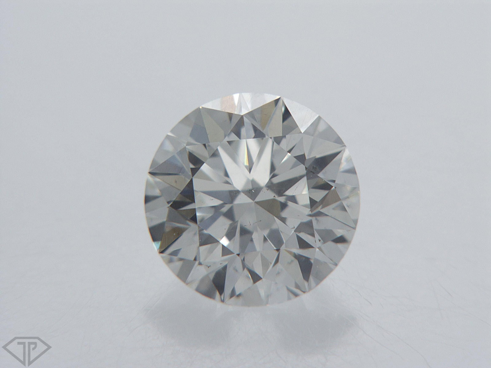 Loose Diamond - ROUND 0.53ct I SI1: Loose Diamond - ROUND 0.53ct I SI1 Source: Natural Shape: ROUND Carats: 0.53 Color: I Clarity: SI1 Certification: GIA The Diamond Depot Guarantee: All items in this auction are guaranteed to be 100% a