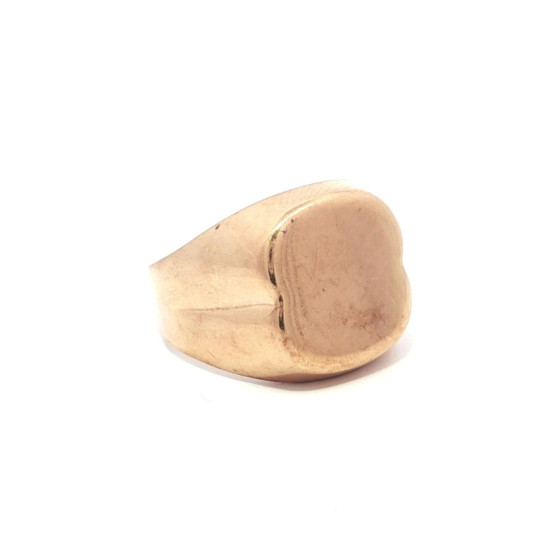 Unique Vintage 14k Rosy Yellow Gold Signet Band Ring Size 9.5: Unique Vintage 14k Rosy Yellow Gold Signet Band Ring Size 9.5 This vintage signet band ring features a unique shape and is crafted from solid 14k rosy yellow gold. Weighing 7.32 grams, the ring showca