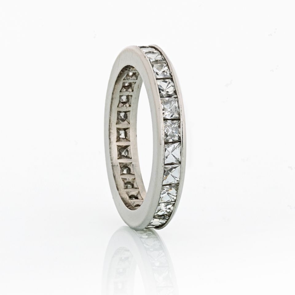 Platinum 3.00ct French Cut Diamond Eternity Band Size 6.75: Platinum 3.00ct French Cut Diamond Eternity Band Size 6.75 This exquisite diamond eternity band features a stunning array of French cut diamonds, elegantly set in a platinum channel. With a total diam
