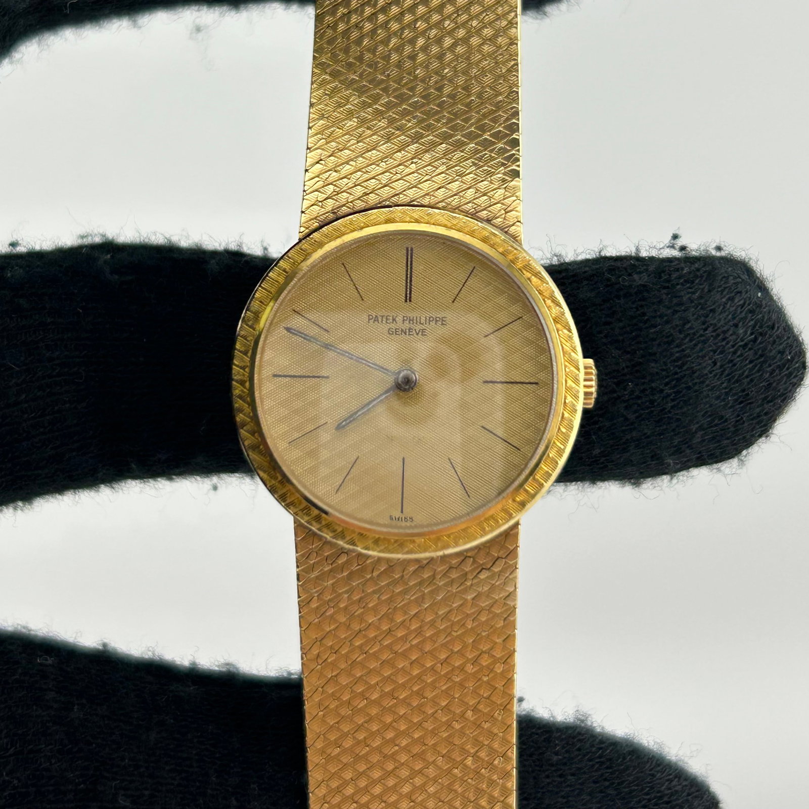 Ladies Patek Philippe Calatrava Ref 3338 Gold Dial Mesh Bracelet: Ladies Patek Philippe Calatrava Ref 3338 Gold Dial Mesh Bracelet Ladies Patek Philippe Calatrava watch, reference 3338, featuring a gold dial and mesh bracelet. The watch is identified with serial num