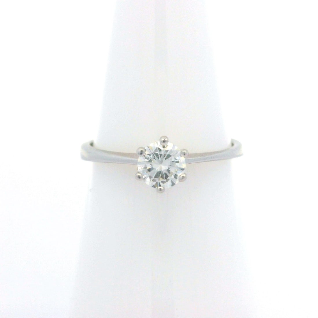 18k White Gold 0.37ct Diamond Solitaire Engagement Ring: 18k White Gold 0.37ct Diamond Solitaire Engagement Ring This exquisite Classic 18k White Gold Diamond Solitaire Promise Engagement Ring features a stunning natural diamond in a round brilliant cut. Th