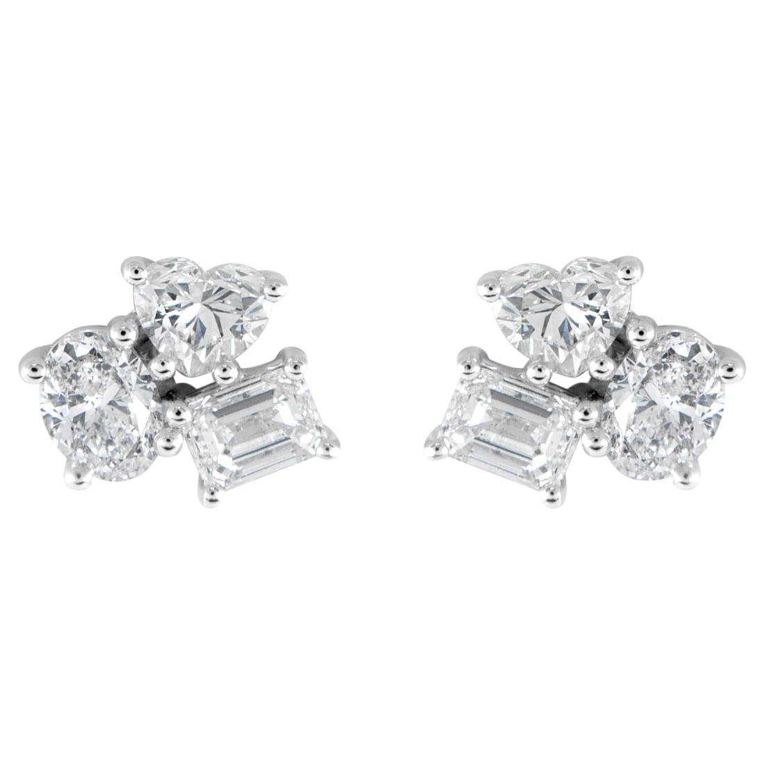 2.37ct Mixed Diamond Earrings 18k White Gold: 2.37ct Mixed Diamond Earrings 18k White Gold Elevate your jewelry collection with these stunning 2.37 ct Mixed Diamond Stud Earrings, expertly crafted from 18k white gold. This contemporary pair featu