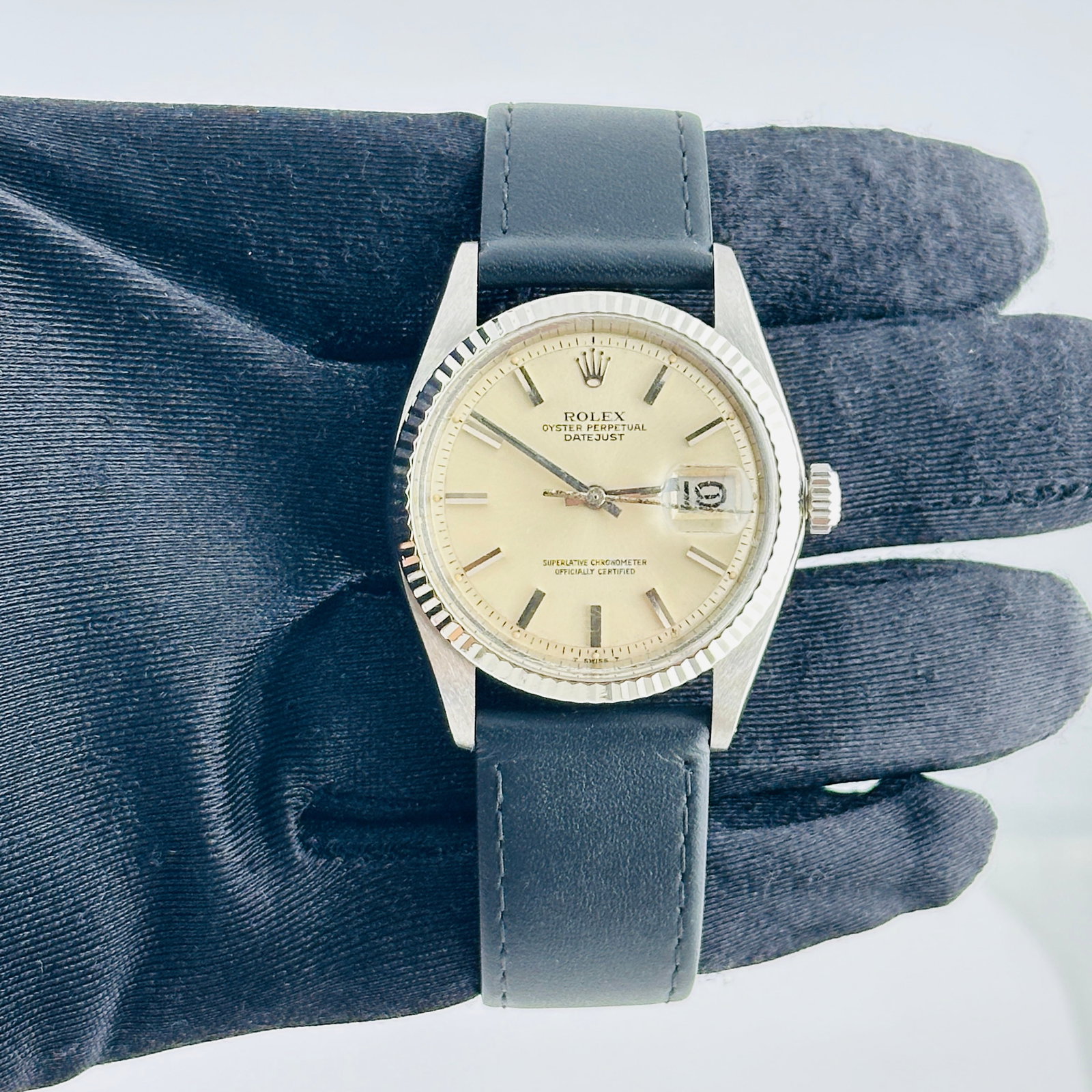 Rolex 1601 Datejust Mens Watch Silver Stick Dial Leather Strap: Rolex 1601 Datejust Mens Watch Silver Stick Dial Leather Strap Rolex Datejust reference 1601 with a silver stick dial, fluted bezel, and generic leather band. This men's watch is identified as part of