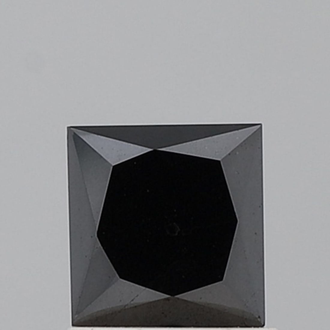 Loose Diamond - PRINCESS 0.94ct Fancy Black VVS1: Loose Diamond - PRINCESS 0.94ct Fancy Black VVS1 Source: Natural Shape: PRINCESS Carats: 0.94 Color: Fancy Black Certification: NONE Video: