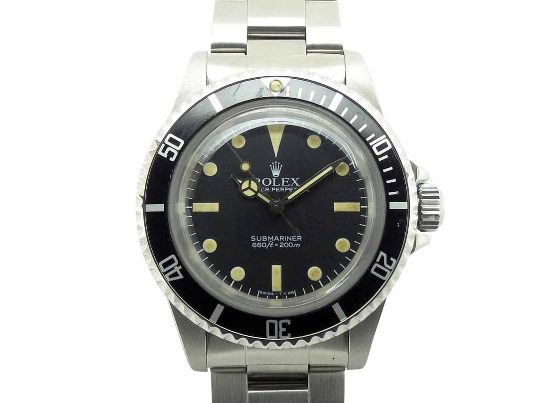 Rolex Submariner 5513 Automatic 40mm Stainless Steel Box Included: Rolex Submariner 5513 Automatic 40mm Stainless Steel Box Included This is a pre-owned Rolex Submariner 5513 Rimless wristwatch, a classic model highly regarded among enthusiasts. Crafted in Switzerlan