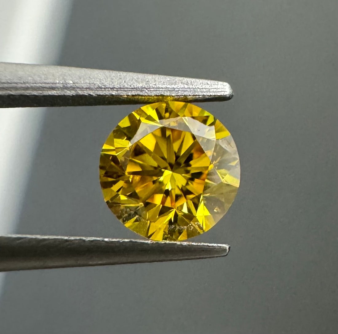 Loose Diamond - ROUND 0.19ct Fancy Vivid Orangey Yellow SI1 (1 of 1)