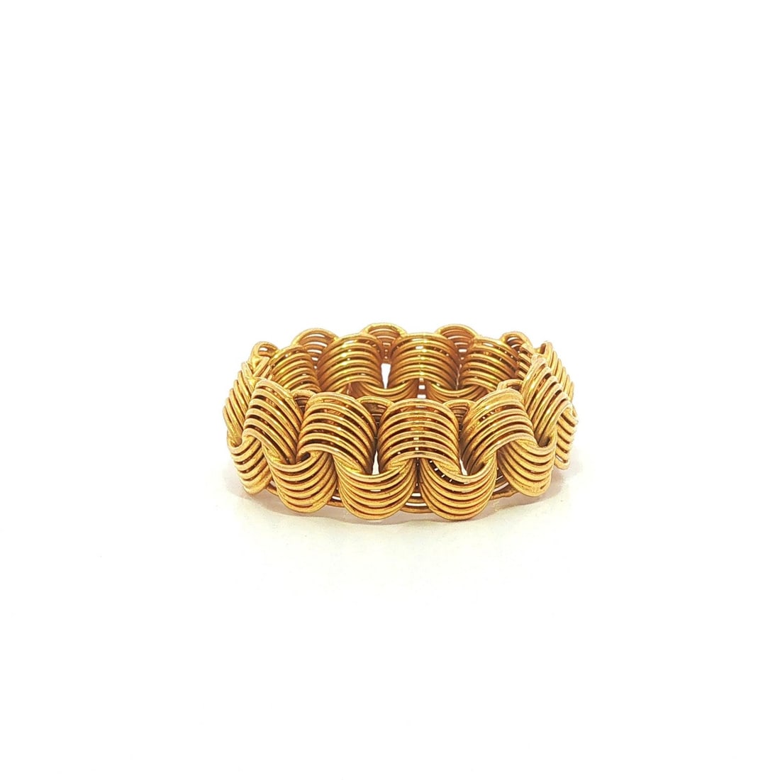 Unbranded 18k Yellow Gold Wire Weave Band Ring 7.8mm Size 6.5: Unbranded 18k Yellow Gold Wire Weave Band Ring 7.8mm Size 6.5 Solid 18k yellow gold band ring featuring a multi interlocking wire weave design. This pre-owned women's ring has no stone and shows light