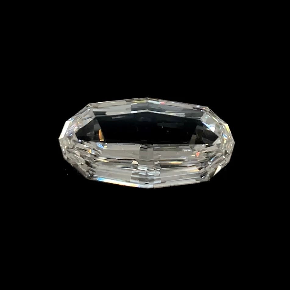 Loose Diamond - OVAL 1.2ct D SI2: Loose Diamond - OVAL 1.2ct D SI2 Source: Natural Shape: OVAL Carats: 1.2 Color: D Clarity: SI2 Certification: GIA The Diamond Depot Guarantee: All items in this auction are guaranteed to be 100% authe