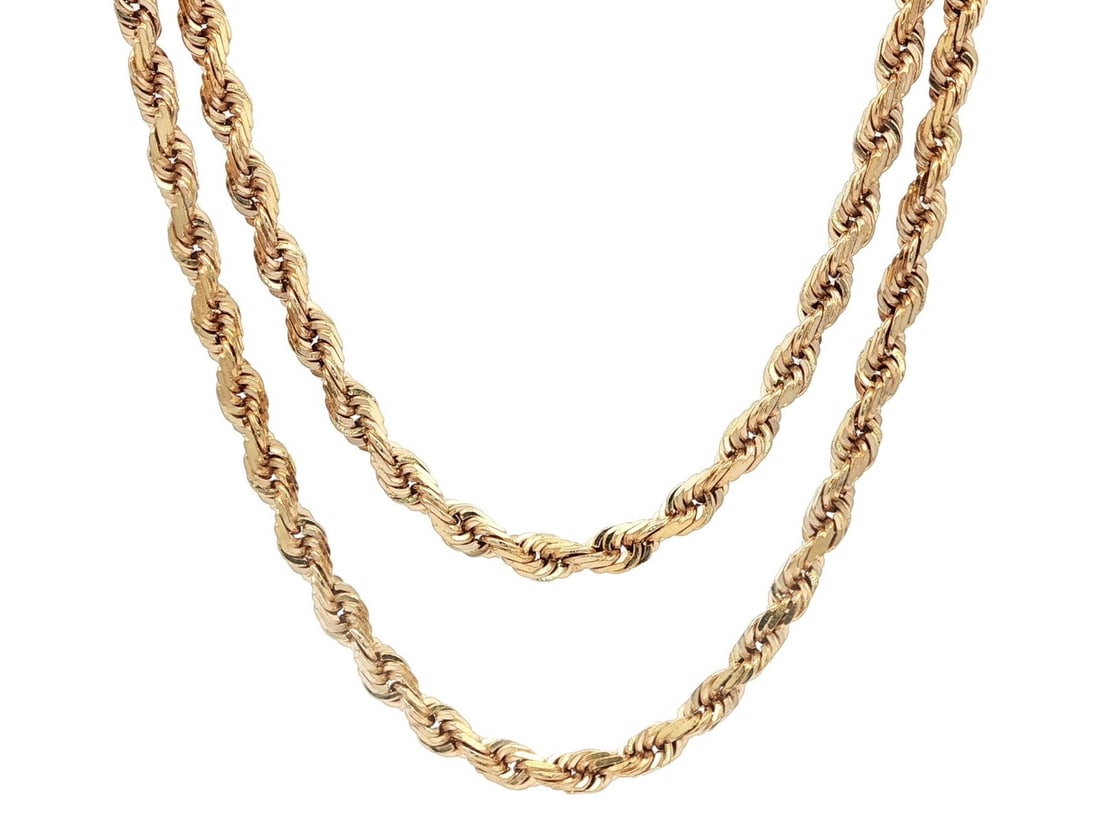 14k Yellow Gold Rope Link Necklace 24 Inch Barrel Clasp: 14k Yellow Gold Rope Link Necklace 24 Inch Barrel Clasp This classic necklace features a solid 14k yellow gold rope link chain, measuring 24 inches in length. It is secured with a barrel clasp that in