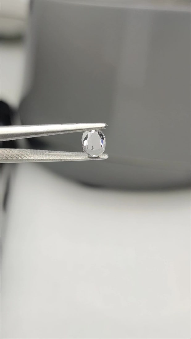 Loose Diamond - OVAL 0.55ct Very Light Pink SI1: Loose Diamond - OVAL 0.55ct Very Light Pink SI1 Source: Natural Shape: OVAL Carats: 0.55 Color: Very Light Pink Certification: GIA Video: