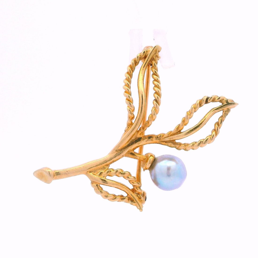 Vintage 14k Yellow Gold Gray Pearl Leaf Floral Brooch: Vintage 14k Yellow Gold Gray Pearl Leaf Floral Brooch This exquisite vintage brooch features a delicate wire work design in the shape of a leaf and floral motif, crafted from solid 14k yellow gold. Th