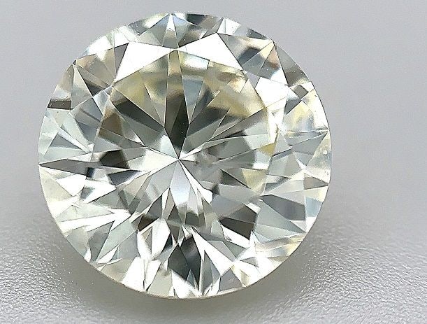 Loose Diamond - ROUND 4.01ct J SI1: Loose Diamond - ROUND 4.01ct J SI1 Source: Natural Shape: ROUND Carats: 4.01 Color: J Clarity: SI1 Certification: OTHER The Diamond Depot Guarantee: All items in this auction are guaranteed to be 100%