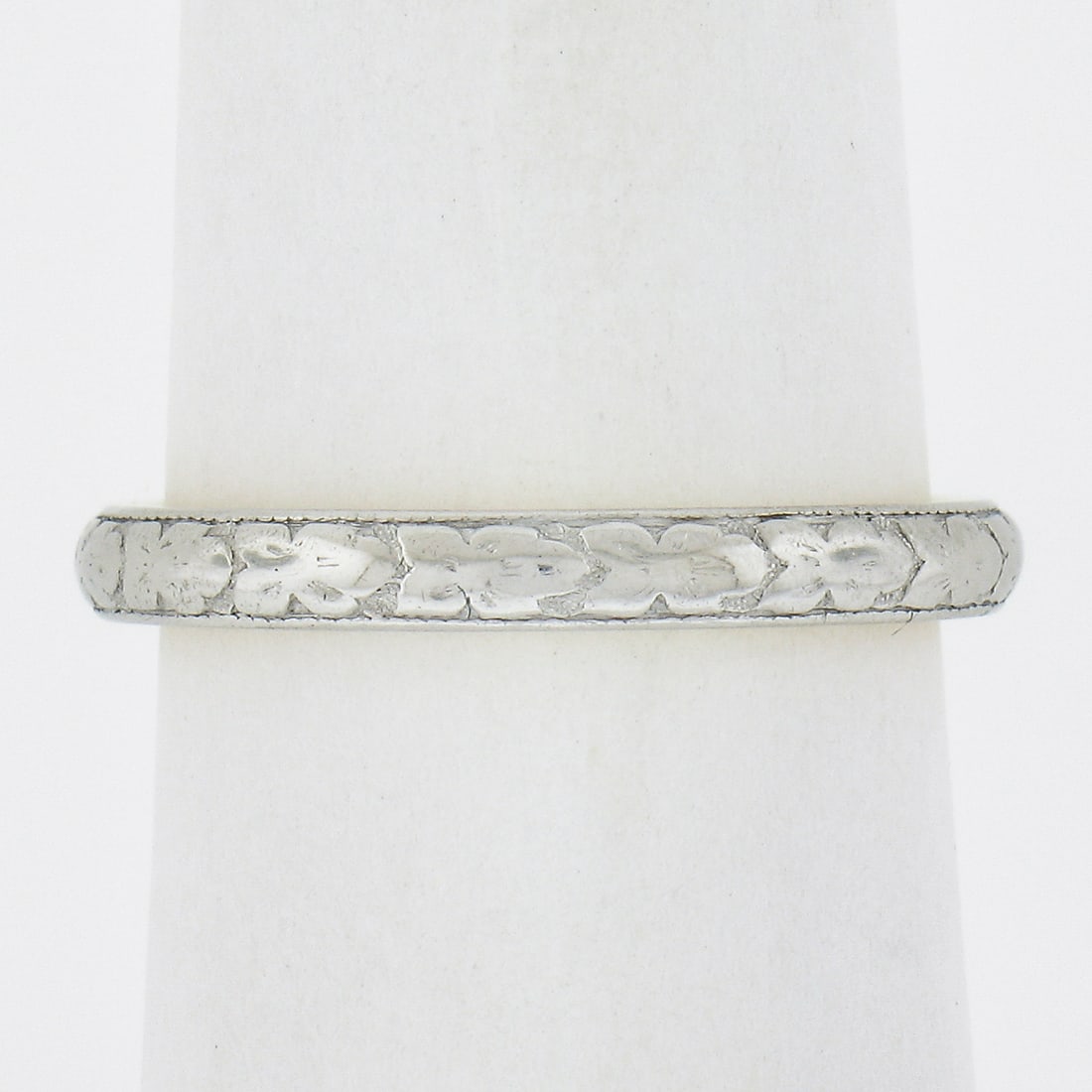 Antique Platinum Yellow Gold Textured 2.5mm Stackable Wedding Band Ring: Antique Platinum Yellow Gold Textured 2.5mm Stackable Wedding Band Ring This exquisite antique wedding band ring features a unique textured design crafted from solid platinum with a high karat yellow 