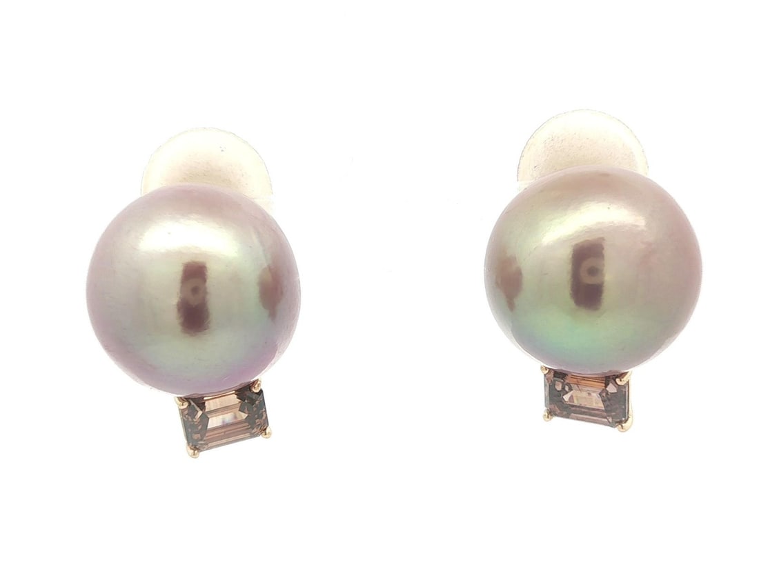 Yvel 18k Rose Gold Earrings With GIA Kasumiga Pearls and Orangy Brown Diamonds: Yvel 18k Rose Gold Earrings With GIA Kasumiga Pearls and Orangy Brown Diamonds Elevate your elegance with these stunning earrings crafted from solid 18k rose gold, showcasing large cultured freshwater