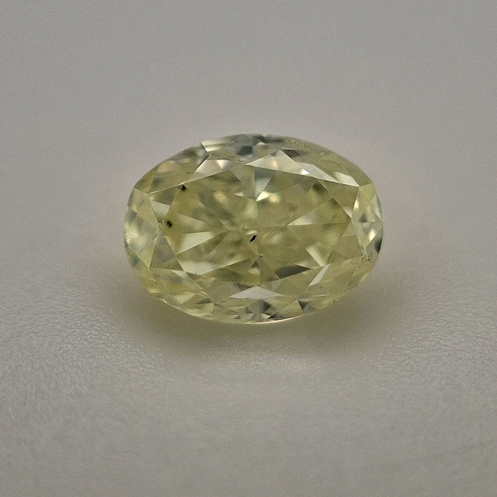 Loose Diamond - OVAL 1.04ct Fancy Yellow SI1: Loose Diamond - OVAL 1.04ct Fancy Yellow SI1 Source: Natural Shape: OVAL Carats: 1.04 Color: Fancy Yellow Certification: EGL Video: