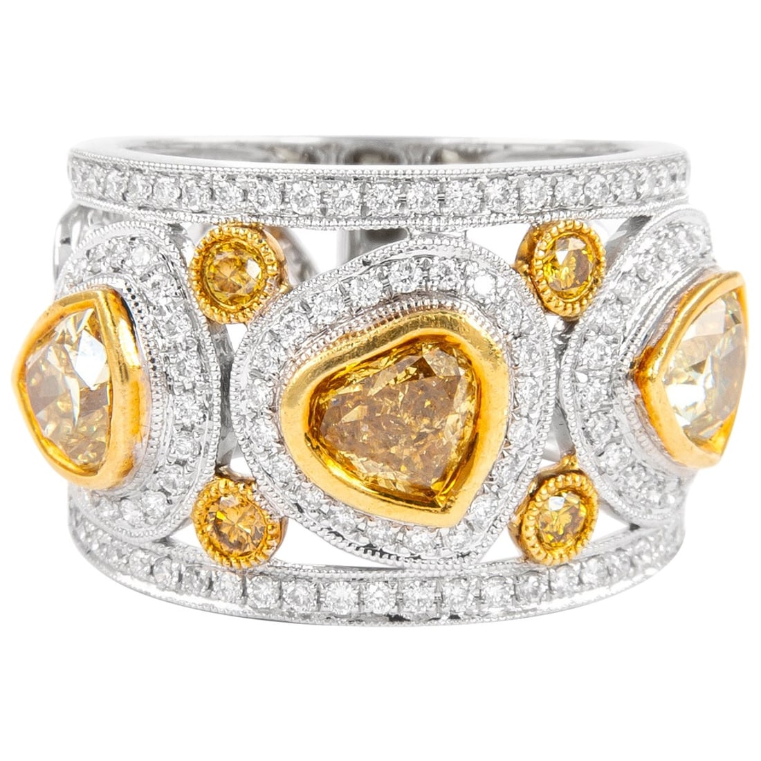 2.58ct Yellow Diamond Heart Ring 18k Two Tone EGL Certified: 2.58ct Yellow Diamond Heart Ring 18k Two Tone EGL Certified This exquisite 2.58ct Yellow Diamond Cluster Ring features a stunning arrangement of yellow diamonds, set in an elegant 18k two-tone gold se