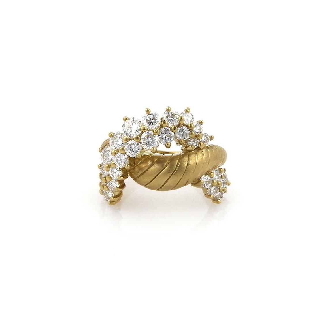 Jose Hess 18k Yellow Gold Diamond Interlace Band Ring Size 6: Jose Hess 18k Yellow Gold Diamond Interlace Band Ring Size 6 This authentic Jose Hess ring features an elegant interlace design crafted from 18k yellow gold with a smooth satin finish. The double curv