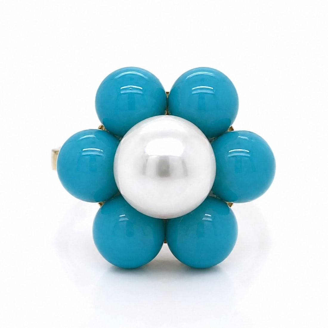 Vintage 18K Gold Ring with Turquoise and Cultured Pearl: Vintage 18K Gold Ring with Turquoise and Cultured Pearl This elegant ring from the 1960s features a cultured pearl centerpiece measuring 8.0mm, beautifully accented by turquoise and set in 18K yellow 