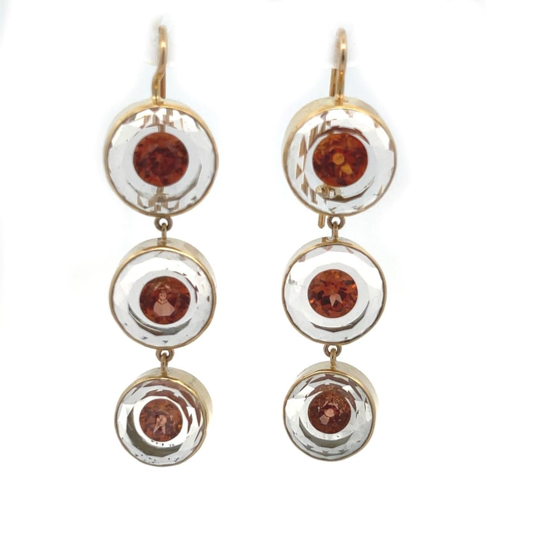 Moritz Glik 18k Yellow Gold Triple Tier Citrine Dangle Earrings: Moritz Glik 18k Yellow Gold Triple Tier Citrine Dangle Earrings Elevate your style with these stunning Moritz Glik earrings, expertly crafted from 18k yellow gold featuring a polished finish. These th
