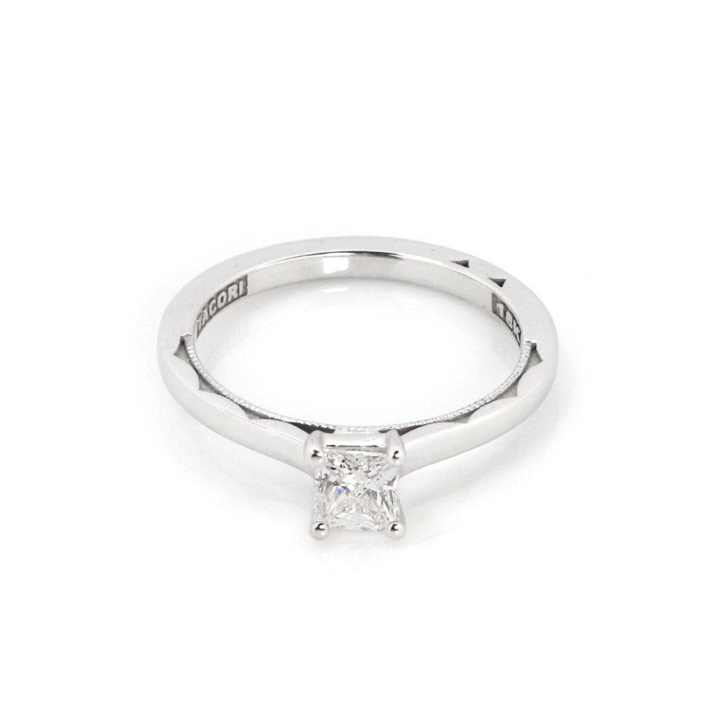 Tacori 0.50ct Princess Cut Diamond Solitaire Ring in 18k White Gold: Tacori 0.50ct Princess Cut Diamond Solitaire Ring in 18k White Gold This exquisite Tacori solitaire ring features a stunning 0.50ct princess cut diamond, beautifully set in 18k white gold. The ring sh