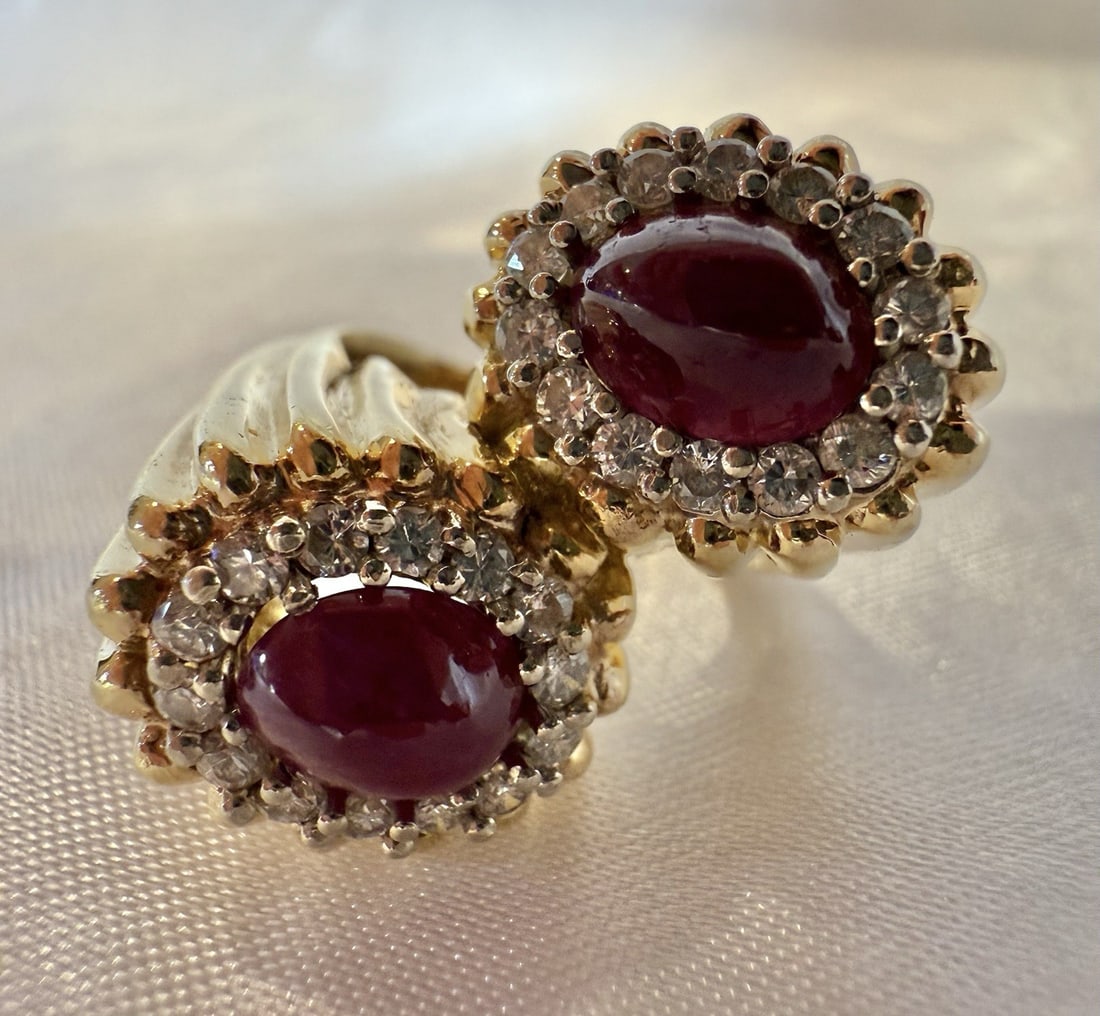 Stunning French 18K Yellow Gold Diamond Ruby Ring Size 7: Stunning French 18K Yellow Gold Diamond Ruby Ring Size 7 This exquisite French ring showcases a stunning combination of 18k yellow gold, diamonds, and rubies. Designed with intricate detail and crafts