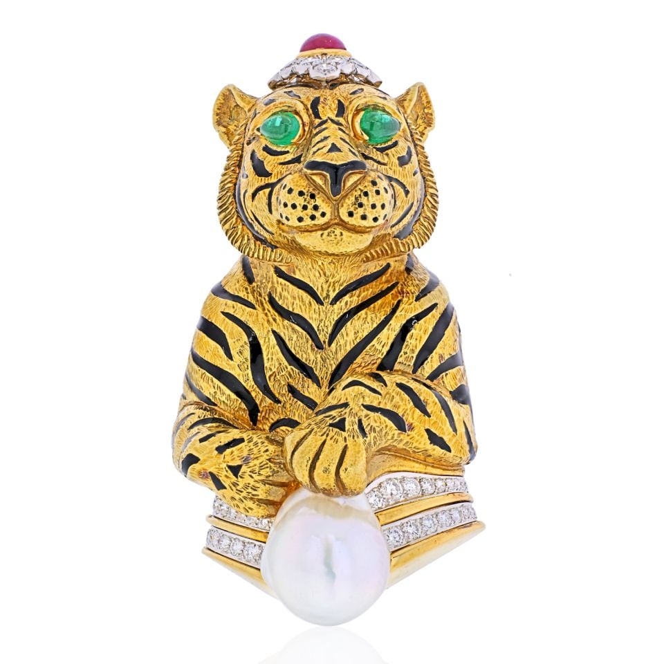 David Webb tiger brooch platinum 18K yellow gold pearl emerald ruby: David Webb tiger brooch platinum 18K yellow gold pearl emerald ruby This striking brooch by David Webb is crafted from platinum and 18K yellow gold and designed in the form of a tiger. The piece featu
