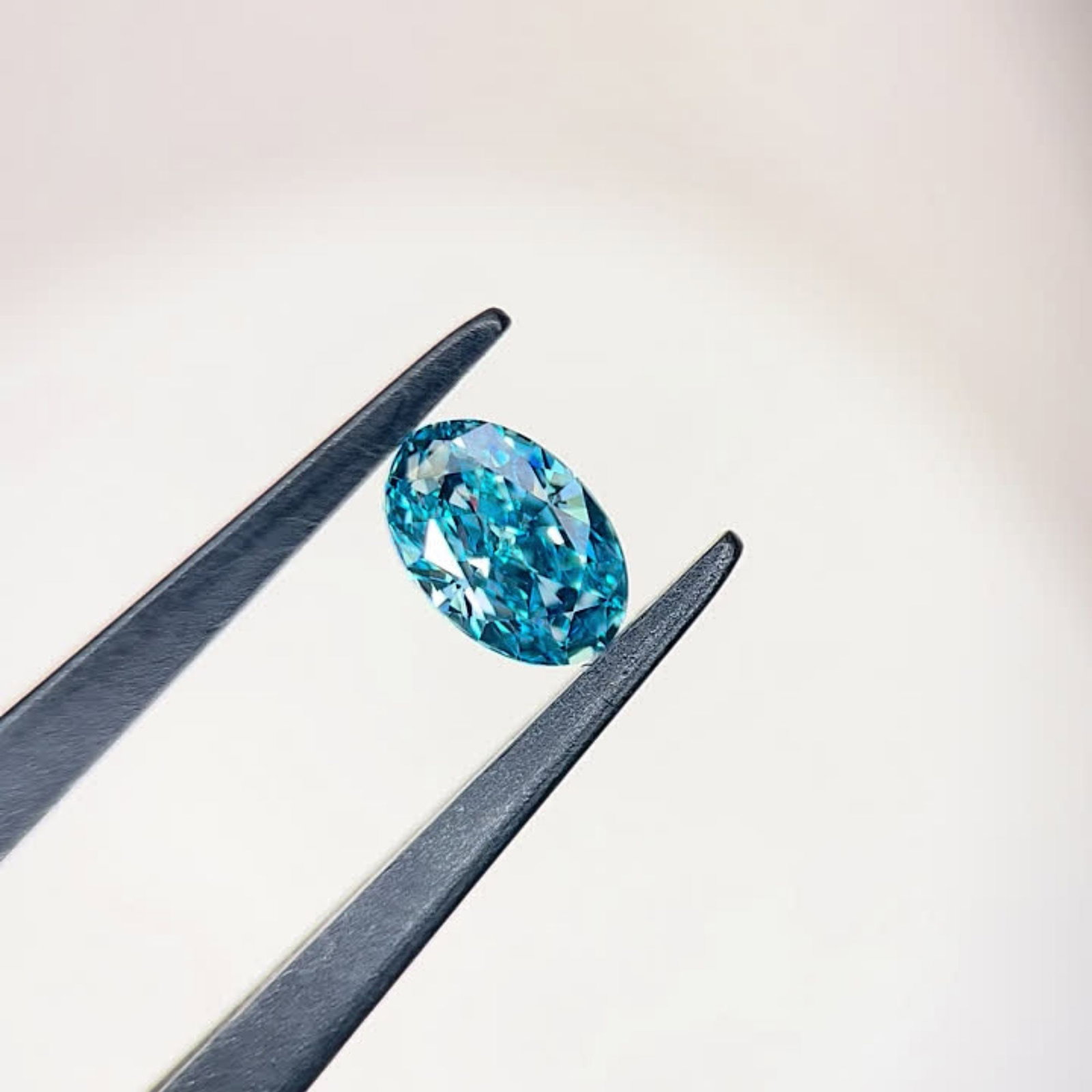 Loose Diamond - OVAL 1.04ct Fancy Vivid Blue VVS2