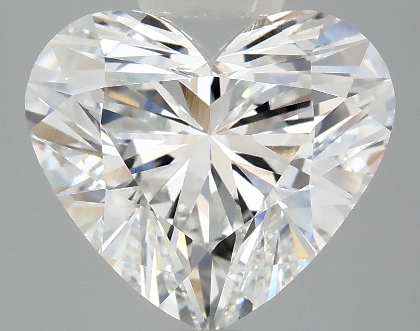 Loose Diamond - HEART 4.0ct E VVS2: Loose Diamond - HEART 4.0ct E VVS2 Source: This is a real non-mined Diamond that has been grown in a lab Shape: HEART Carats: 4.0 Color: E Clarity: VVS2 Certification: IGI Video: