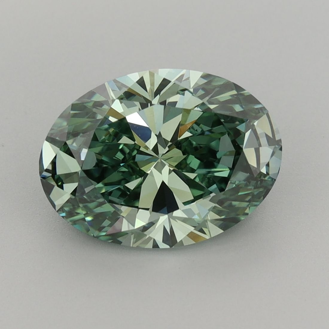 Loose Diamond - OVAL 3.0ct Fancy Vivid Green VS1: Loose Diamond - OVAL 3.0ct Fancy Vivid Green VS1 Source: This is a real non-mined Diamond that has been grown in a lab Shape: OVAL Carats: 3.0 Color: Fancy Vivid Green Certification: IGI The Diamond D