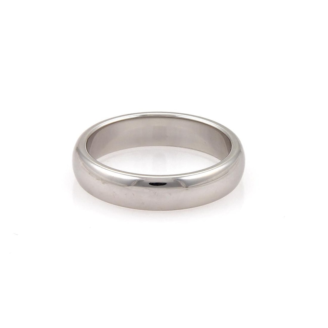 Tiffany & Co. Platinum Wedding Band Wide Dome Ring Pt950 4.4mm: Tiffany & Co. Platinum Wedding Band Wide Dome Ring Pt950 4.4mm This authentic Tiffany & Co. wedding band is a stunning piece crafted from high-quality platinum, featuring a polished finish. The ring s