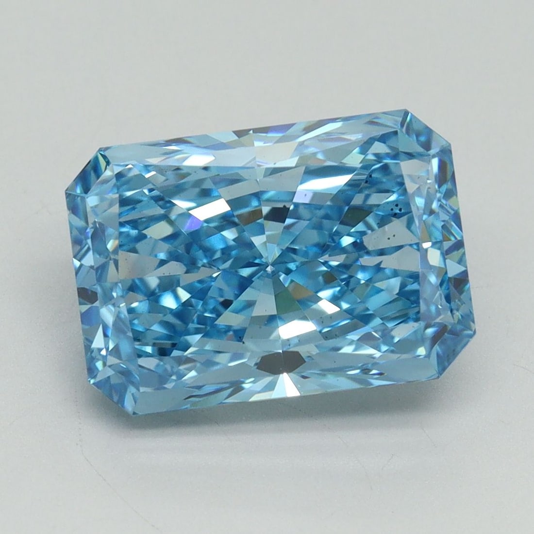Loose Diamond - RADIANT 5.2ct Fancy Vivid Blue VS2