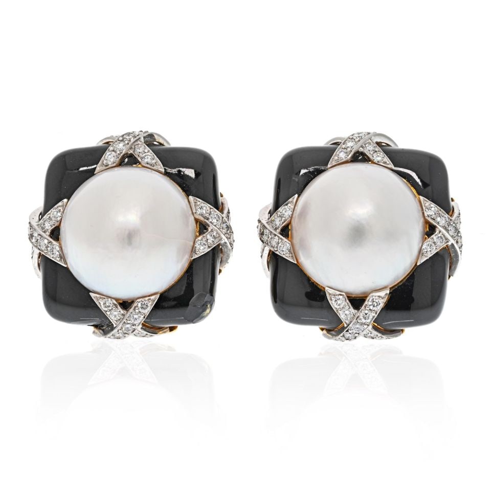 David Webb Platinum 18K Yellow Gold Pearl Diamond Earrings: David Webb Platinum 18K Yellow Gold Pearl Diamond Earrings Elevate your style with these exquisite David Webb earrings crafted from a luxurious combination of platinum and 18K yellow gold. Featuring c
